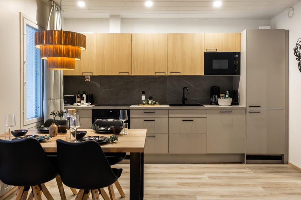 Kitchen or kitchenette, Dining area, dishwasher, oven, stove