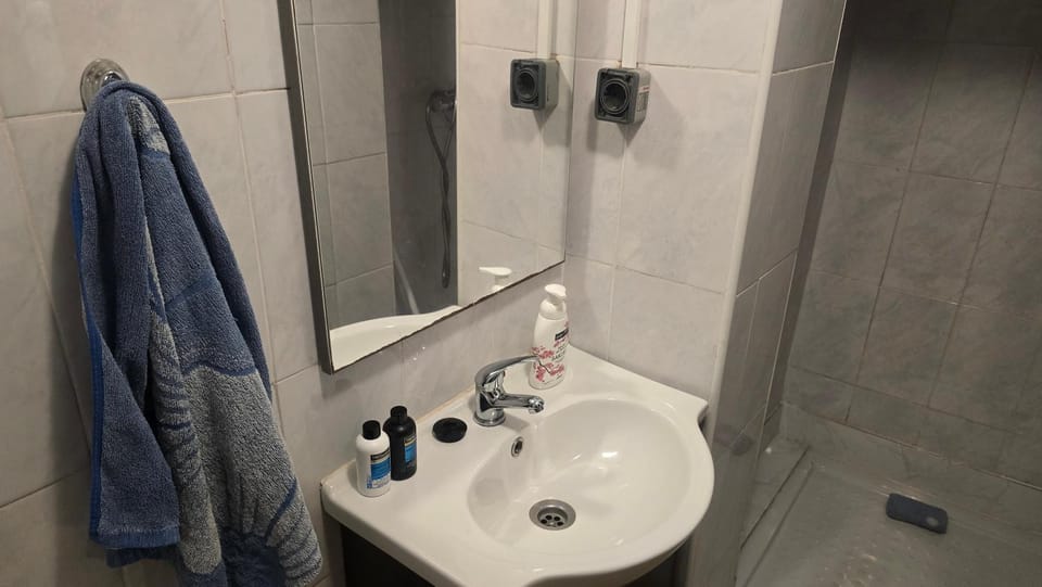 Shower, Bathroom