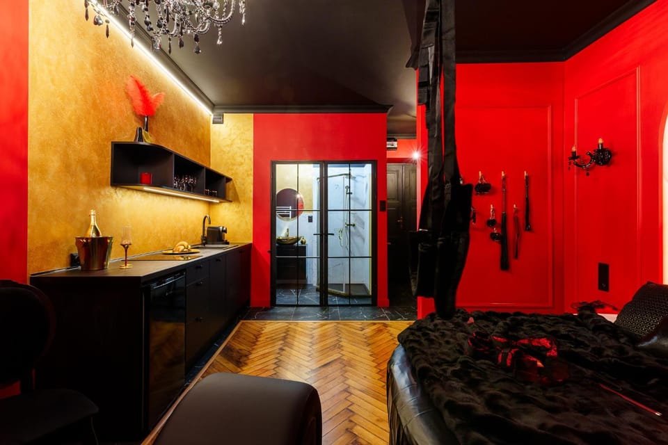 Kitchen or kitchenette, Decorative detail
