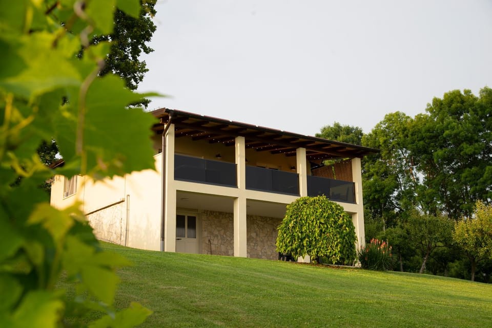 Property building, Spring, Day, Natural landscape, Garden, Garden view