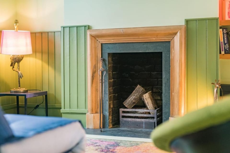 Peacock & Pebble Cottage by Keepers Cottages House in Whitstable