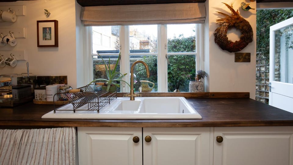 Garden view, kitchen