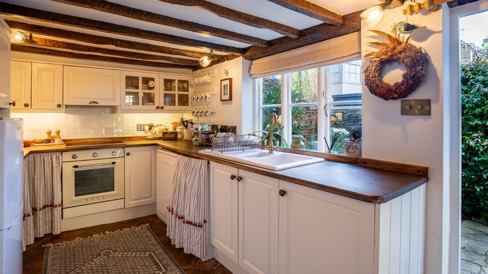 Garden view, oven, stove, kitchen