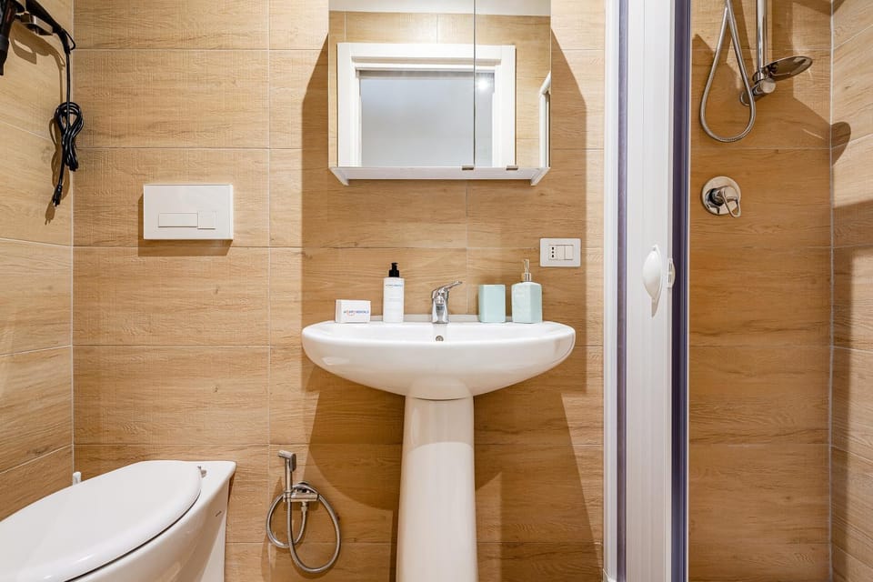 Shower, Bathroom