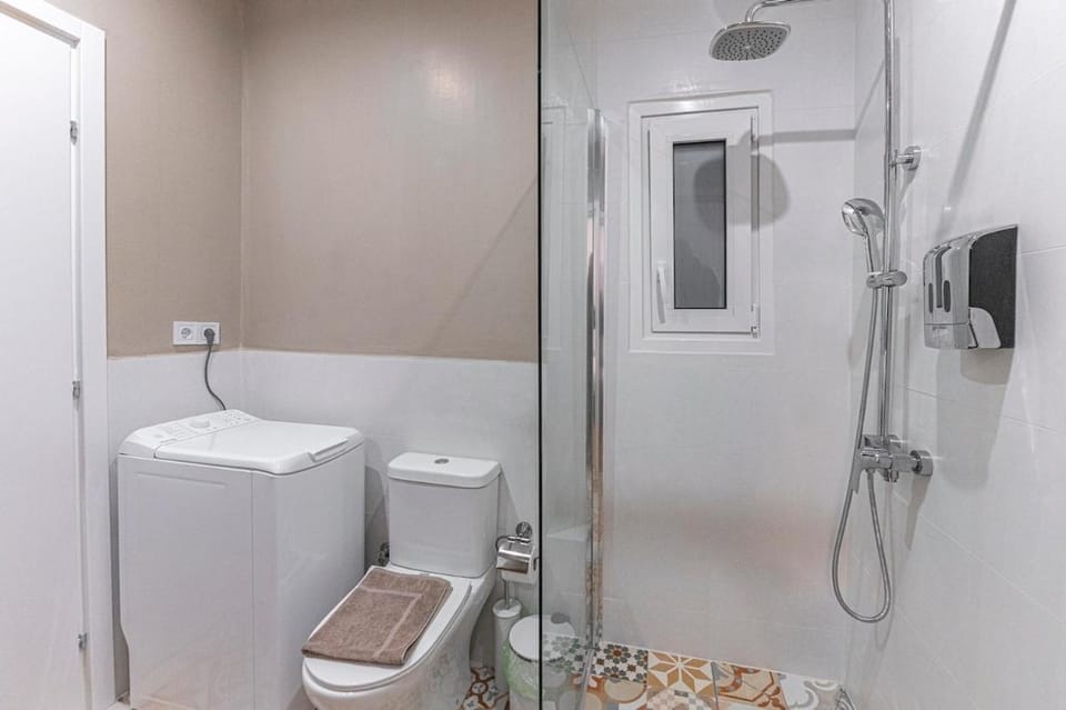 Bathroom, washing machine