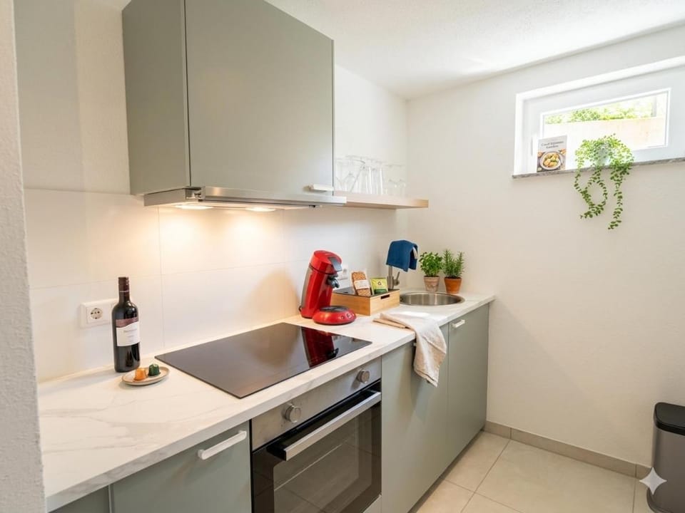 Kitchen or kitchenette, pet friendly, stove