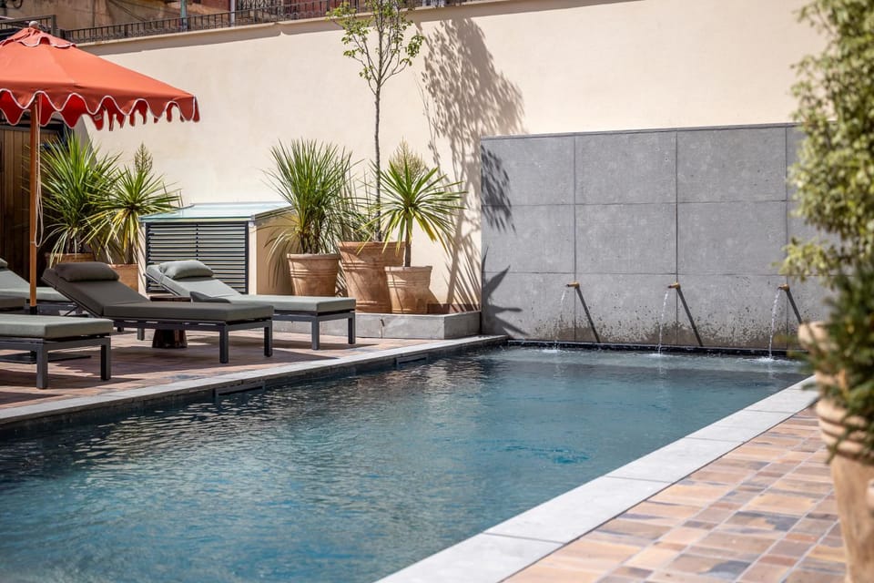 Swimming pool