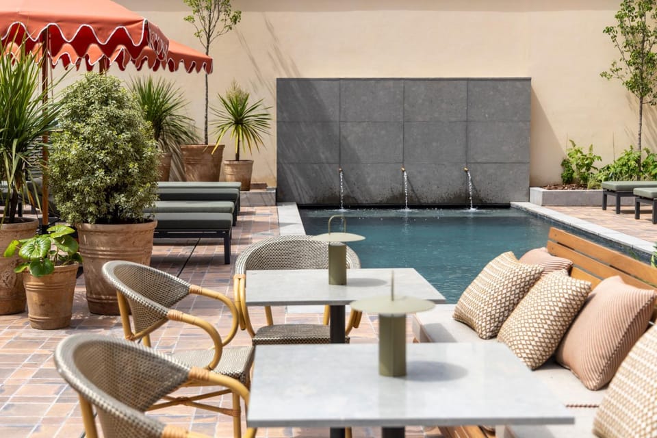 Swimming pool