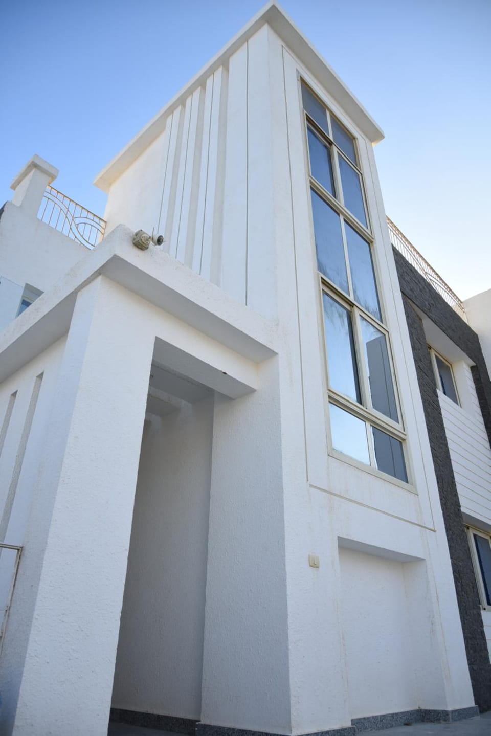 Property building, Day