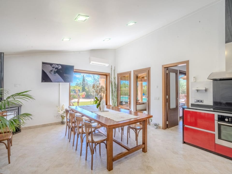 Property building, Other, Dining area, Bedroom