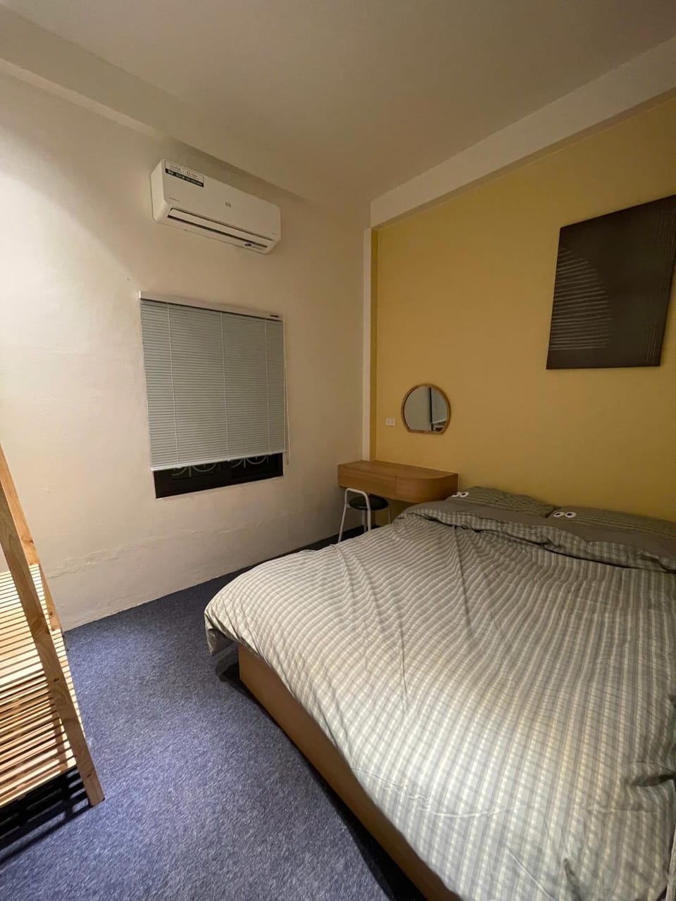 Bed, TV and multimedia, Photo of the whole room, Bedroom, air conditioner