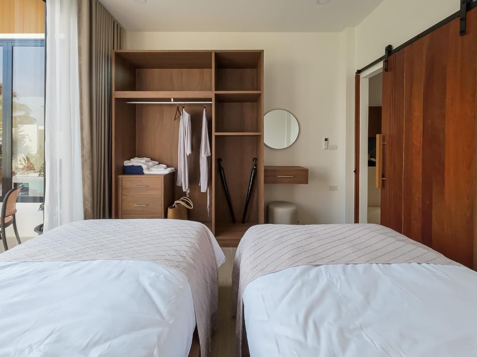 Bed, Photo of the whole room, Bedroom, towels, wardrobe