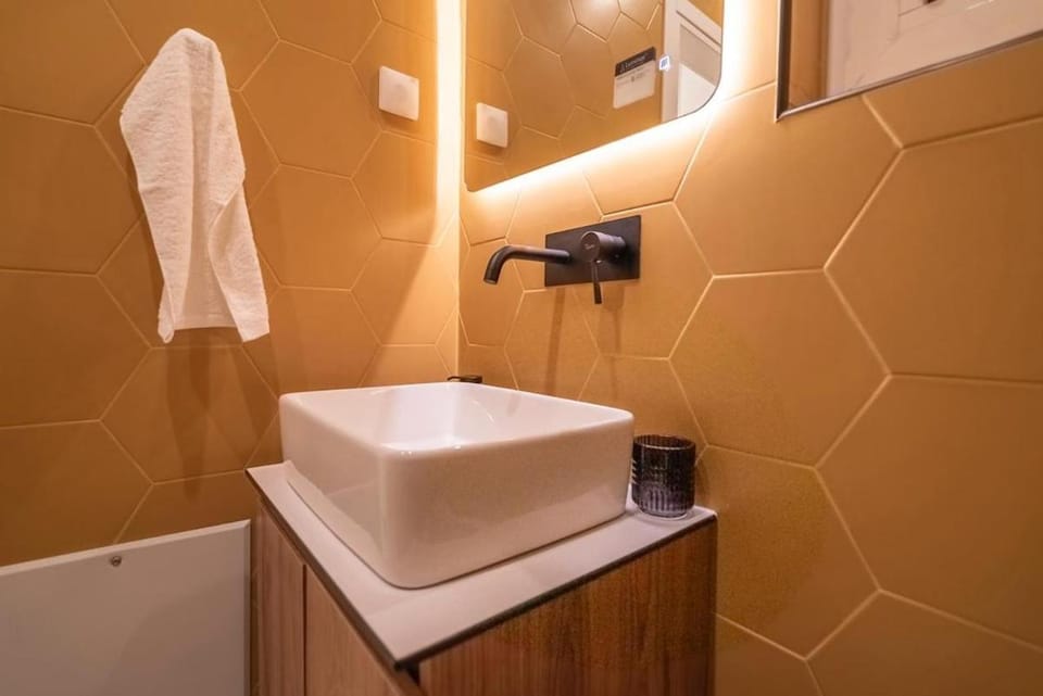 The Honeycomb Suite Apartment in Kallithea