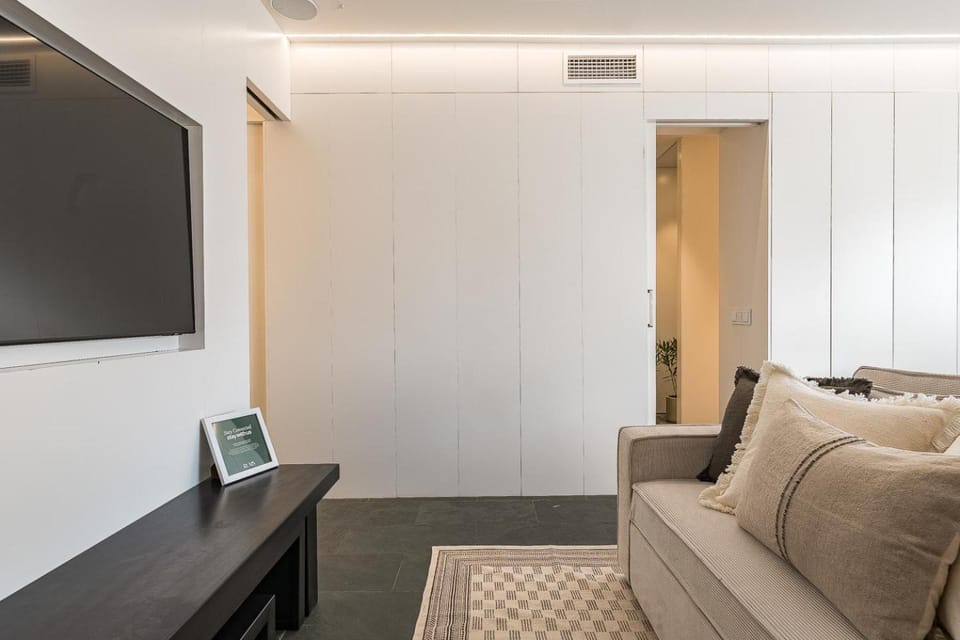 Communal lounge/ TV room, Living room