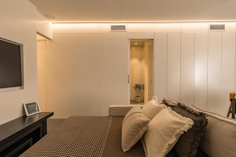 Bed, Bedroom
