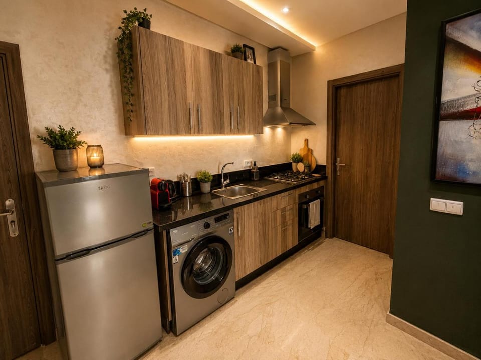 Cozy & Bright, Free Parking, Tram Apartment in Casablanca