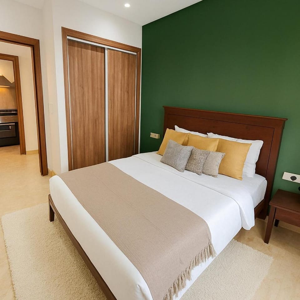 Cozy & Bright, Free Parking, Tram Apartment in Casablanca