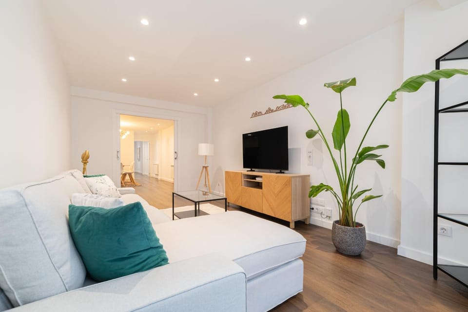 Communal lounge/ TV room, Living room
