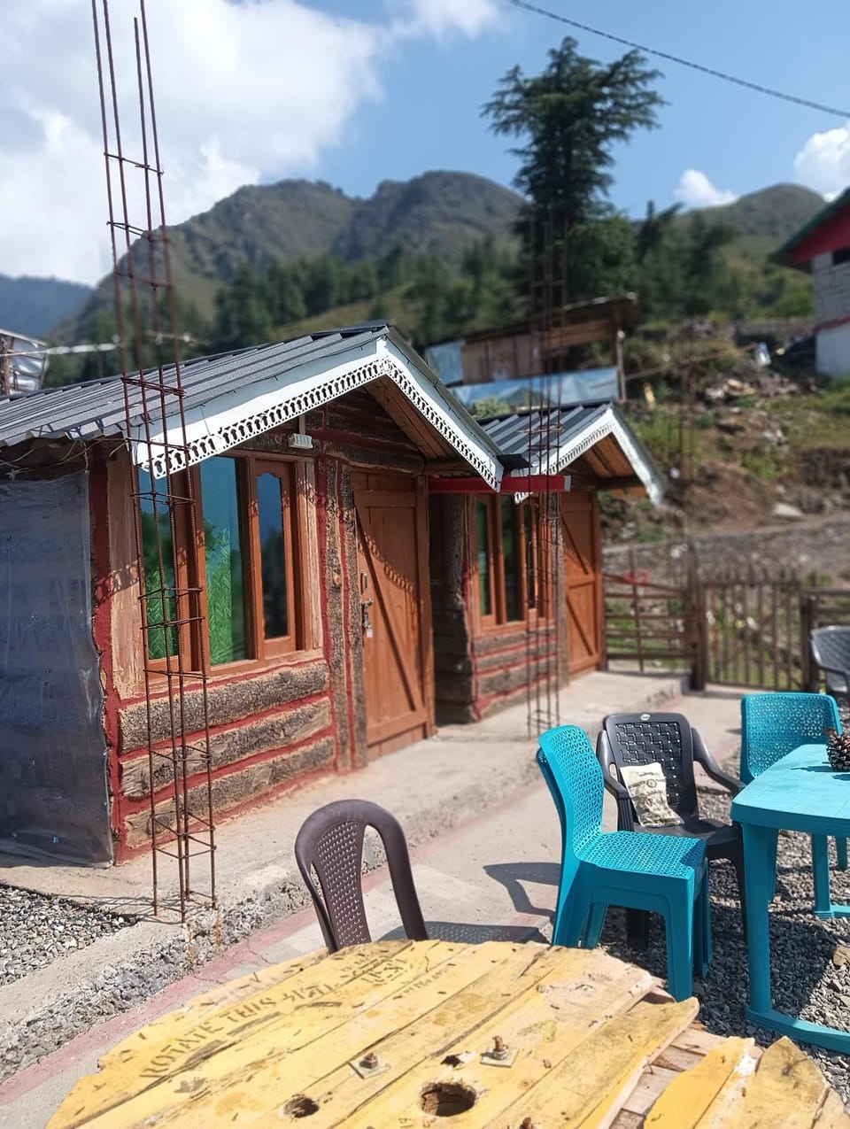 Property building, Day, Dining area, Mountain view