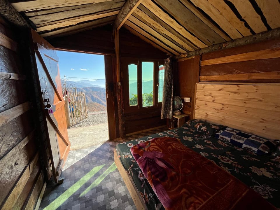 Bed, Photo of the whole room, Bedroom, Mountain view