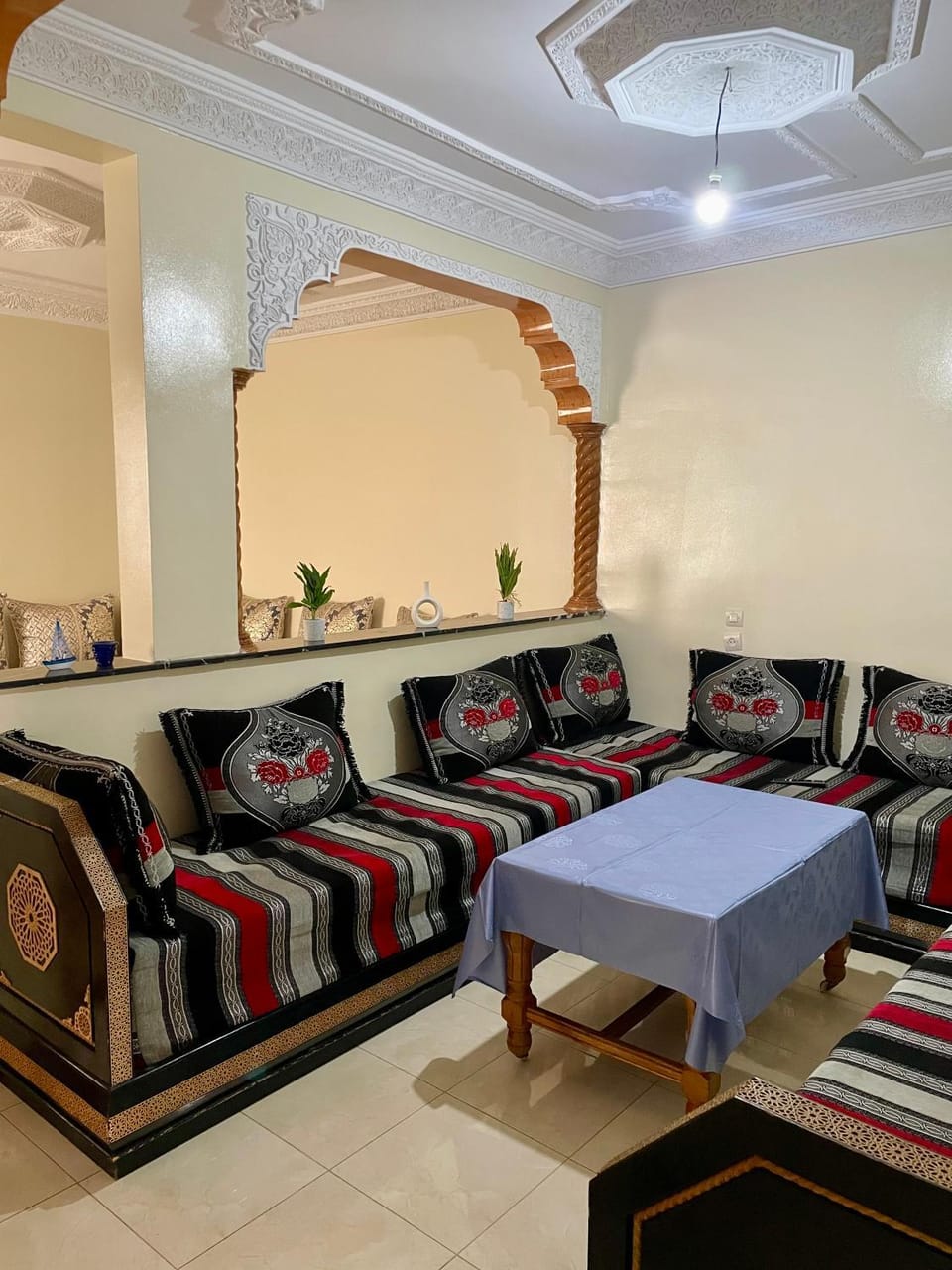 Spacious 2BR -Walk to Beach -family - friendly Apartment in Essaouira