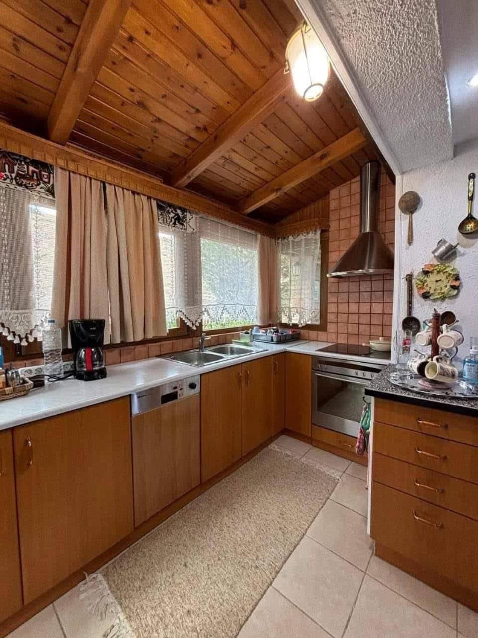 Family Friendly Chalet in Livadi Arachova Chalet in Peloponnese, Western Greece and the Ionian