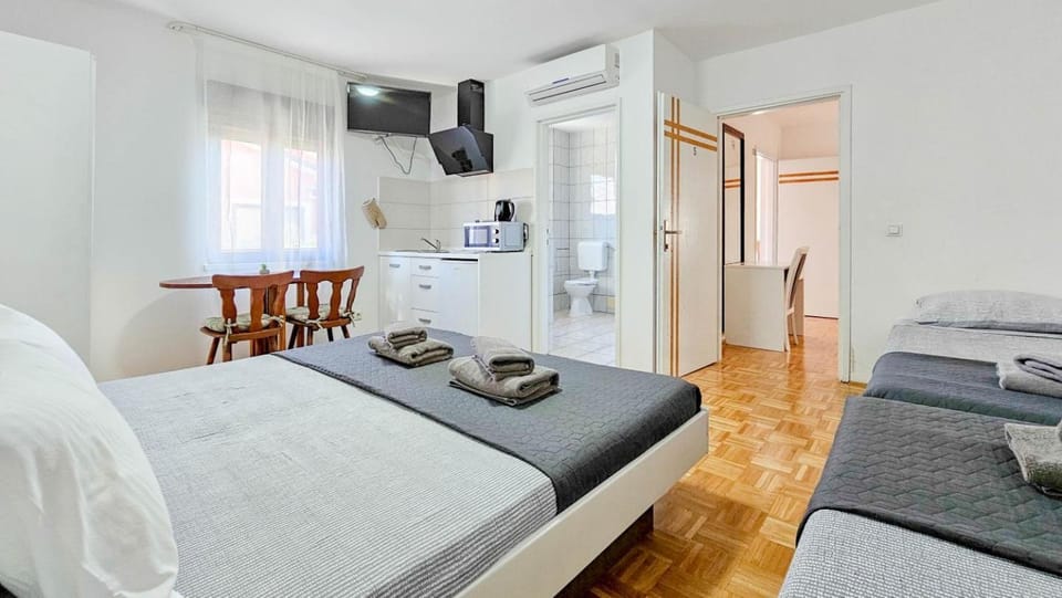 Flego Studio 5 Apartment in Novigrad