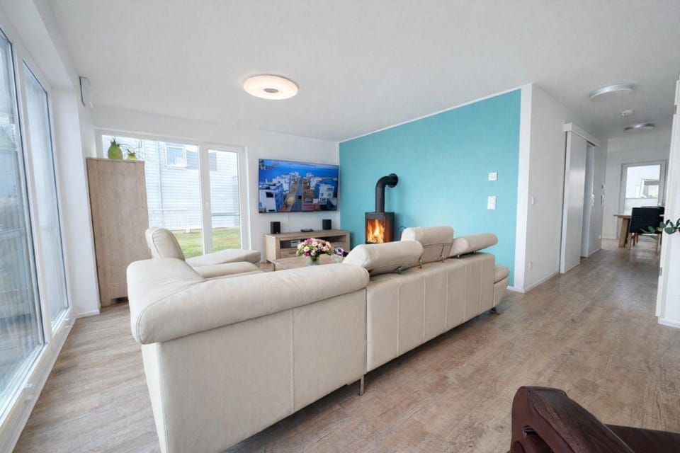 Schleivilla-Ahoi-by-Seeblick-Ferien-ORO-3-SZ-Sauna-Wasserlage House in Kappeln