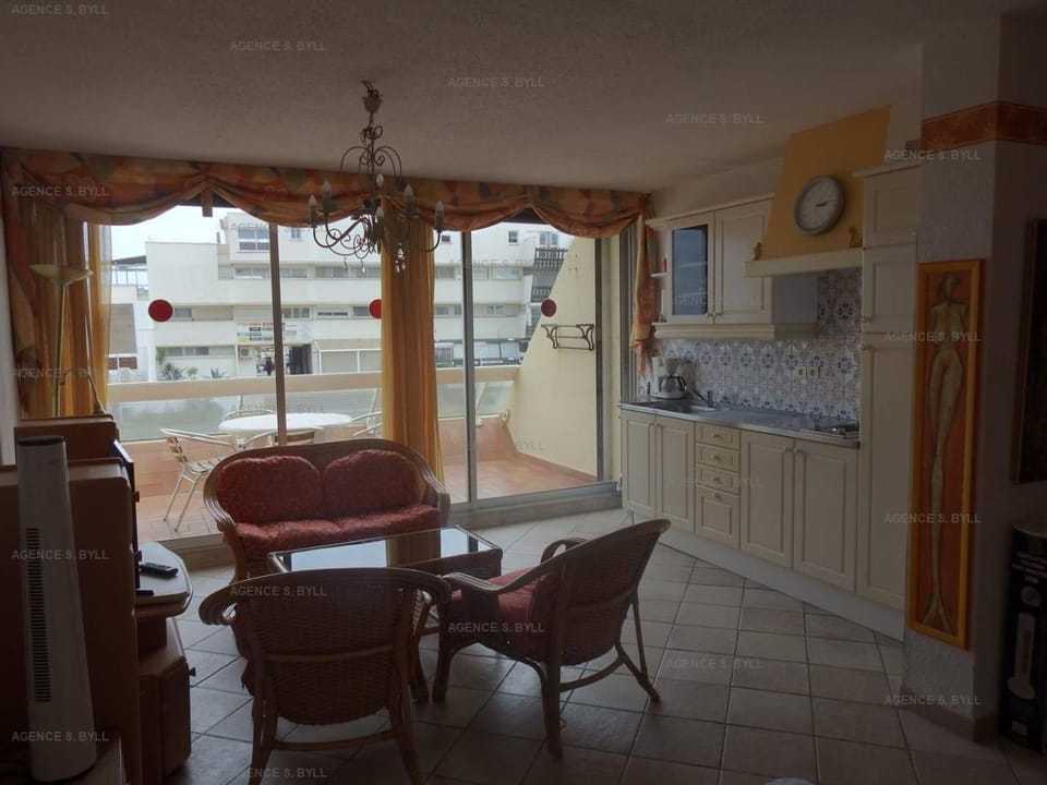 443 Appartement 4 pers Héliopolis vue mer Apartment in Agde