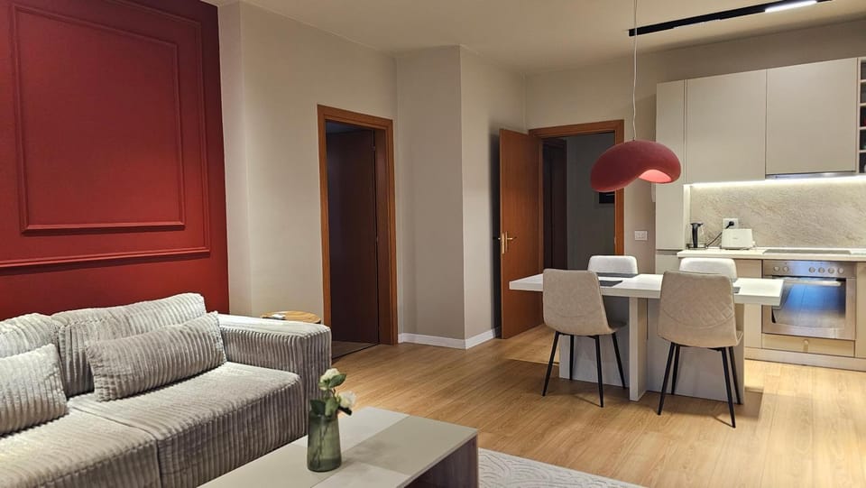 Kitchen or kitchenette, Living room, Seating area, Dining area
