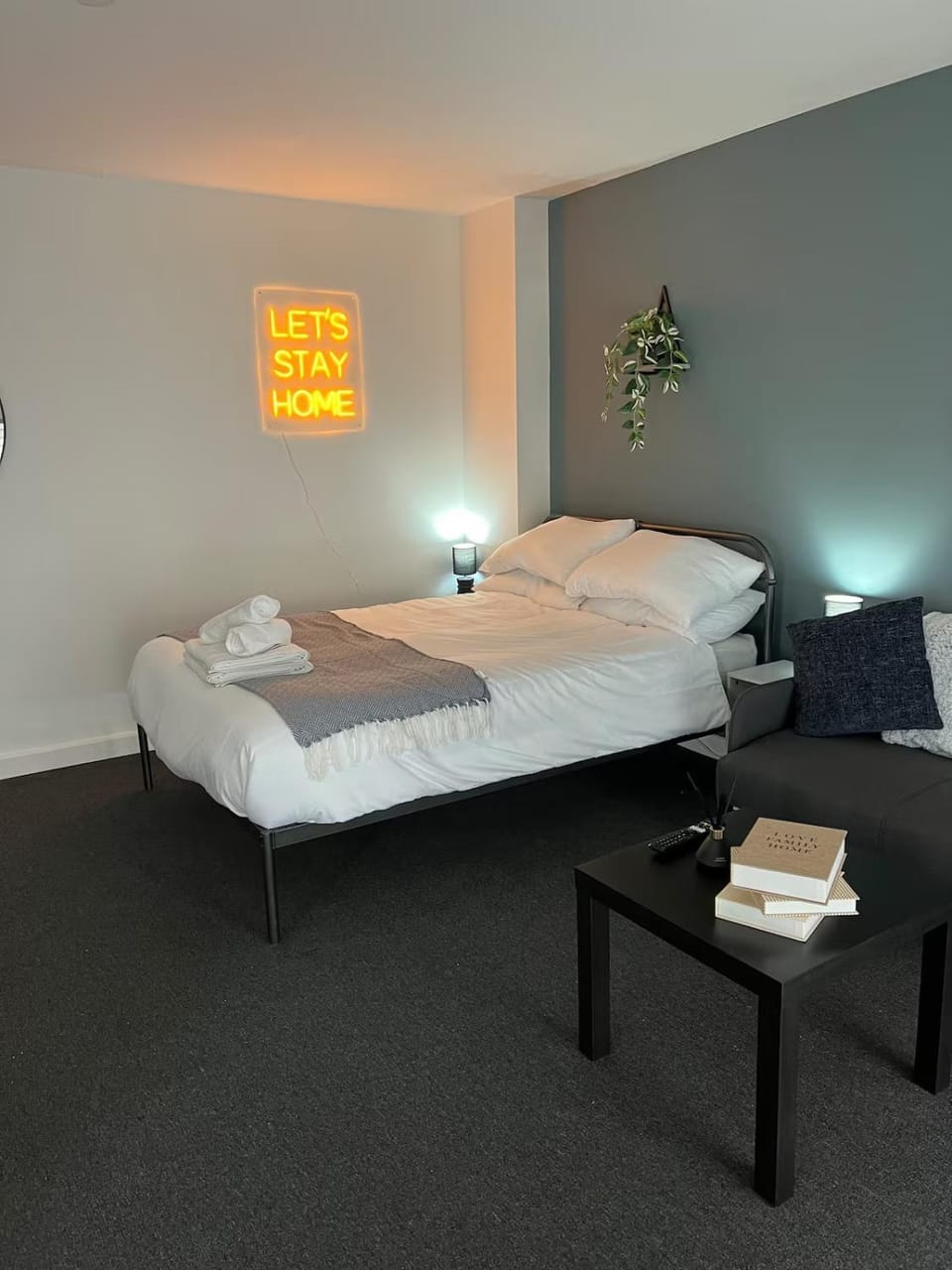 Bright & Modern Studio Central WV1 Appt 12 Apartment in Wolverhampton