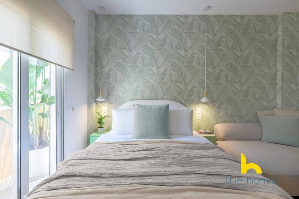 Hideaway near Acropolis, Hammam Shower, Fireplace! Apartment in Kallithea