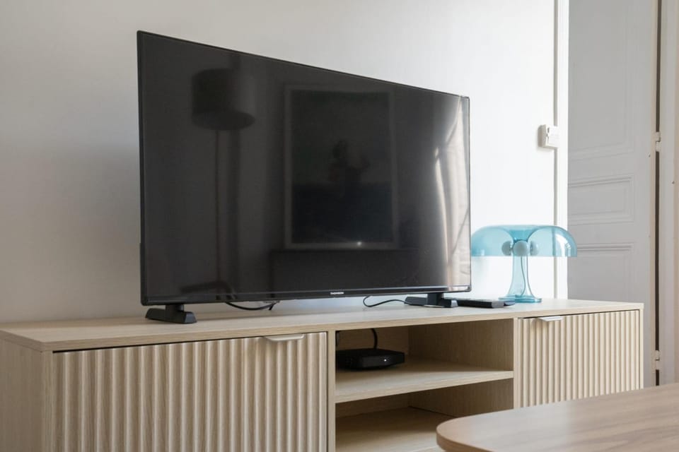 Appartement voltaire refait a neuf - 2P paris 11 Apartment in Paris
