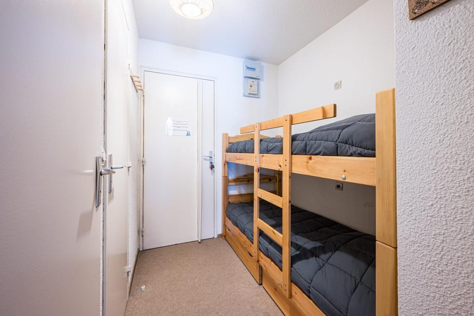 bunk bed