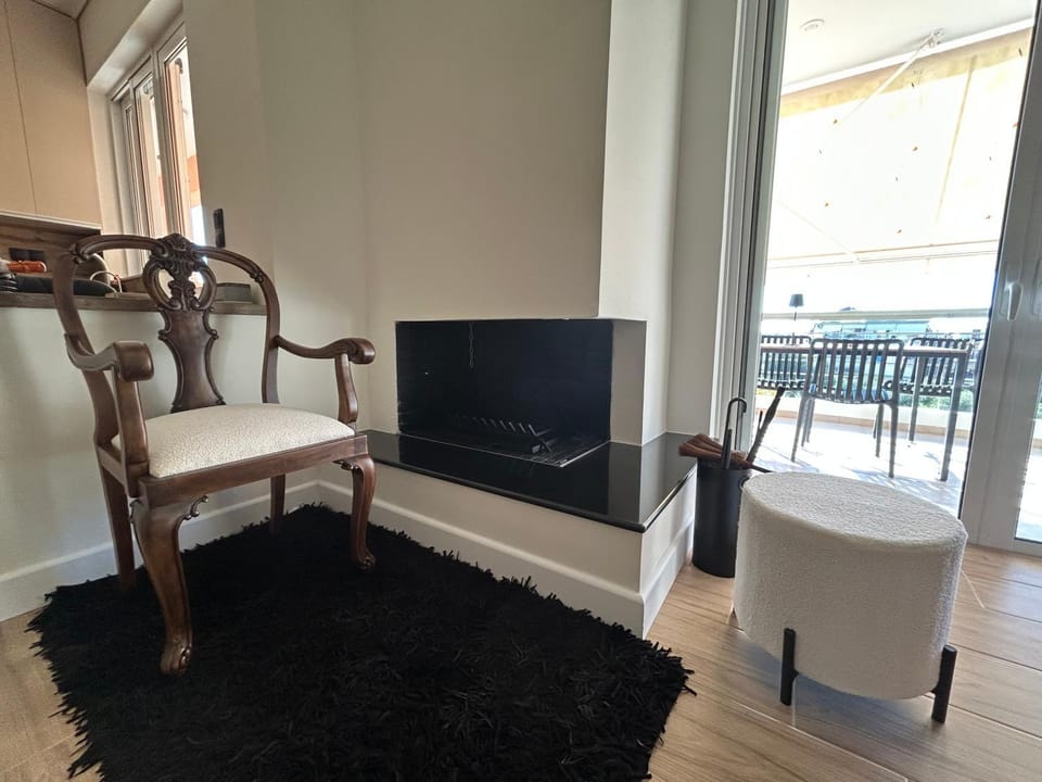 Living room, Seating area, fireplace