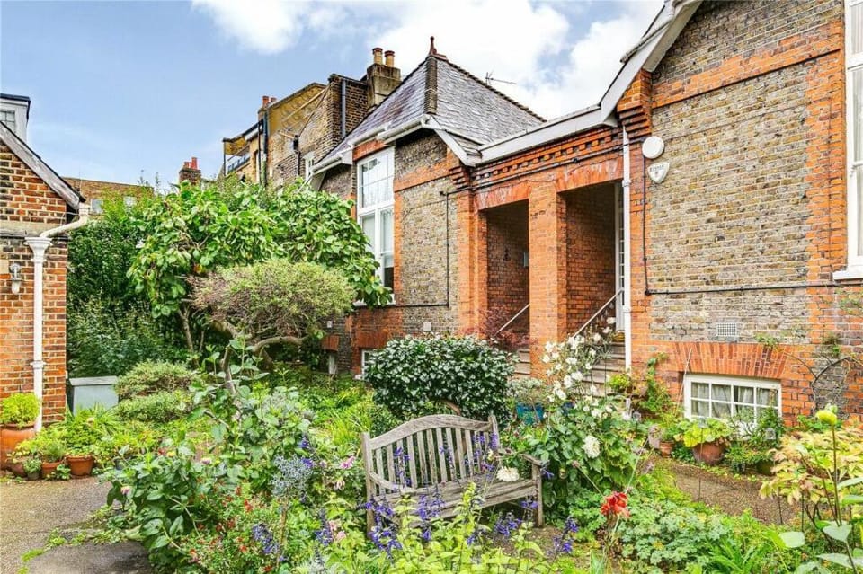 Primrose Hill House, Double-Height Living Room, Bedroom with King Bed, Mezzanine Super-King Apartment in City of Westminster