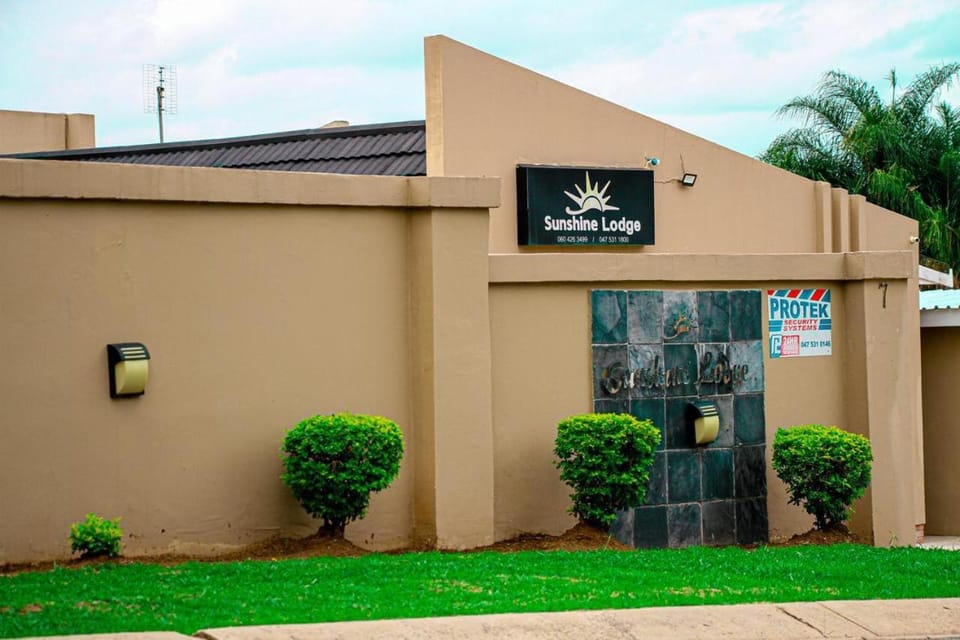 Sunshine Lodge Bed and Breakfast in Eastern Cape