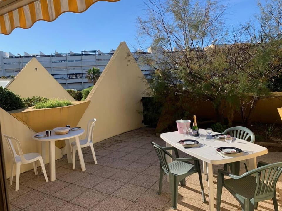 537 2 pers HELIOPOLIS E - rez-de-chaussée Apartment in Agde
