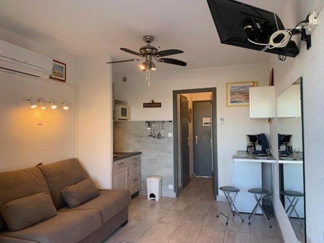 604 STUDIO 2 pers HELIOPOLIS vue jardins Apartment in Agde