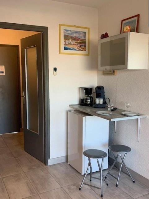 604 STUDIO 2 pers HELIOPOLIS vue jardins Apartment in Agde