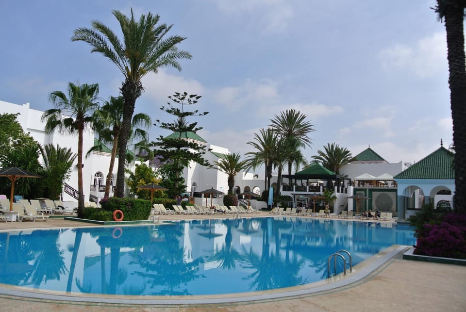 Swimming pool, Swimming pool