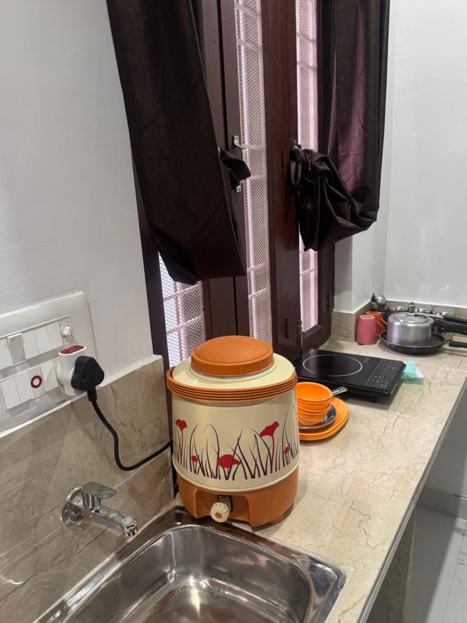 Kitchen or kitchenette