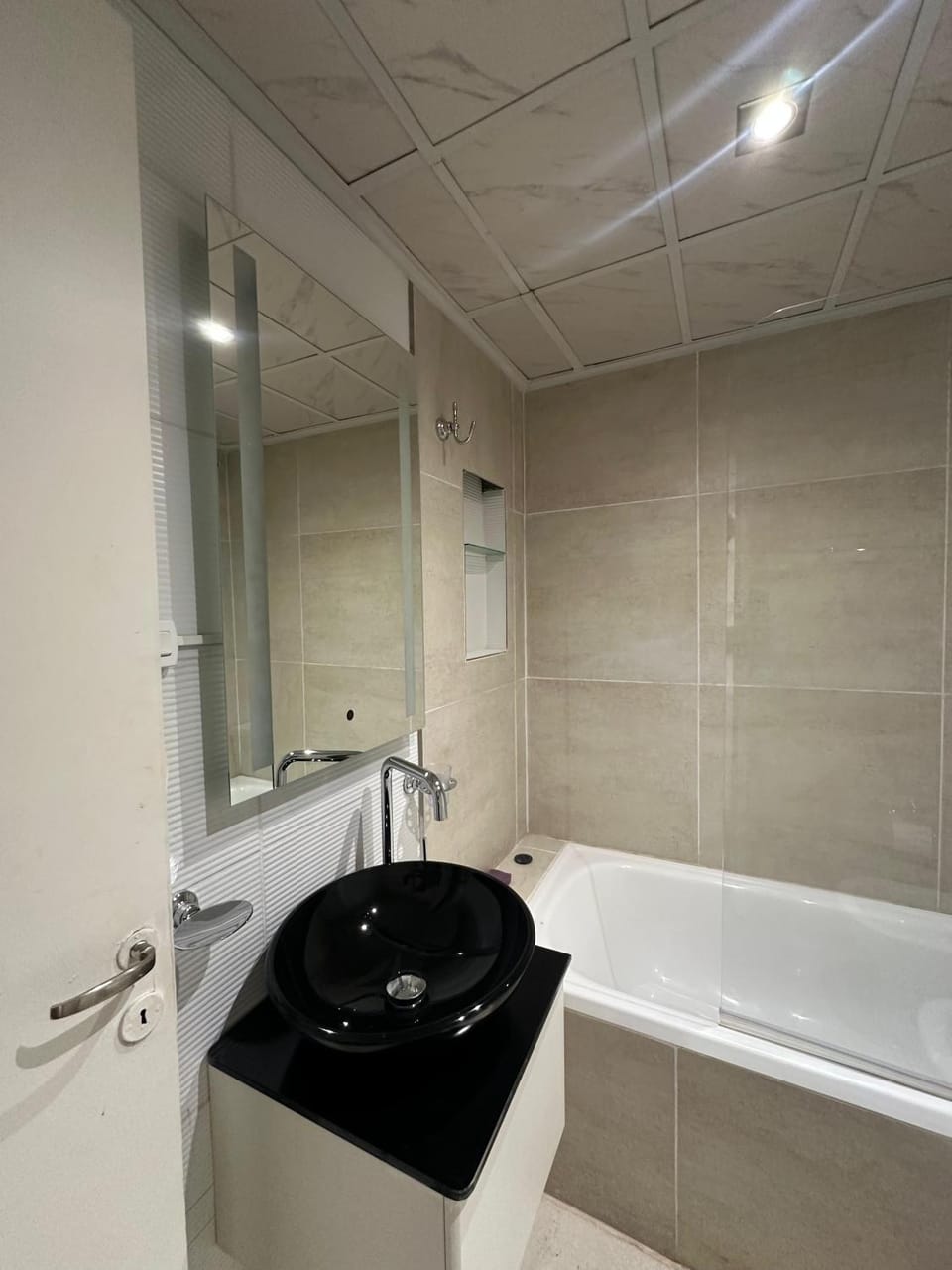Bathroom, Bath, towels