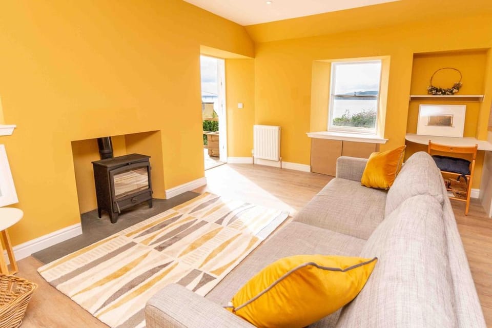 River View Cottage with Hot Tub, nr St Andrews House in Scotland