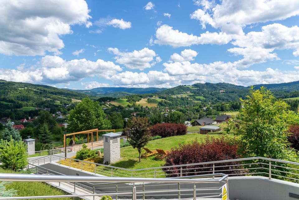 Nearby landmark, Off site, Day, Neighbourhood, Natural landscape, Summer, Mountain view
