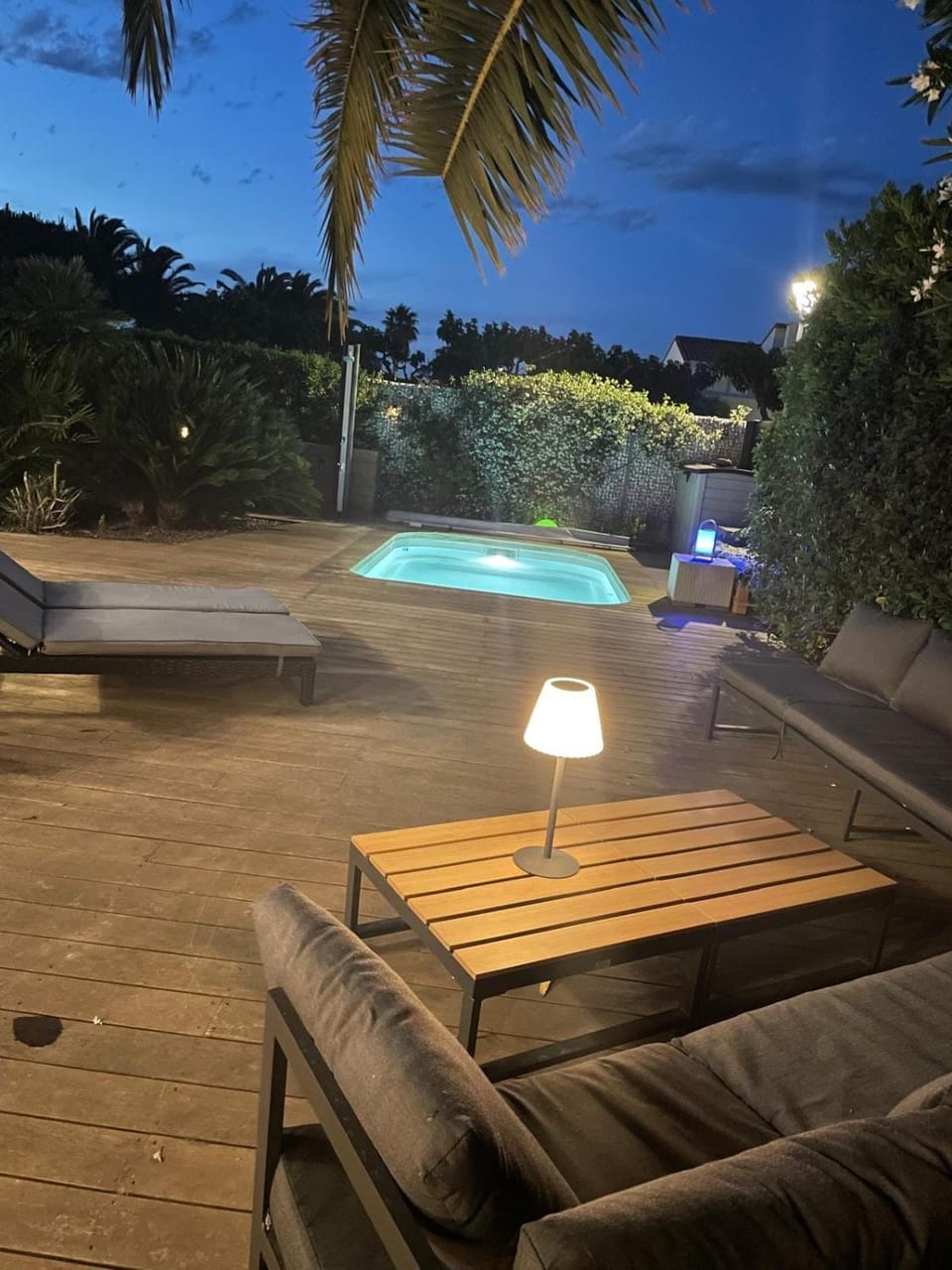Swimming pool