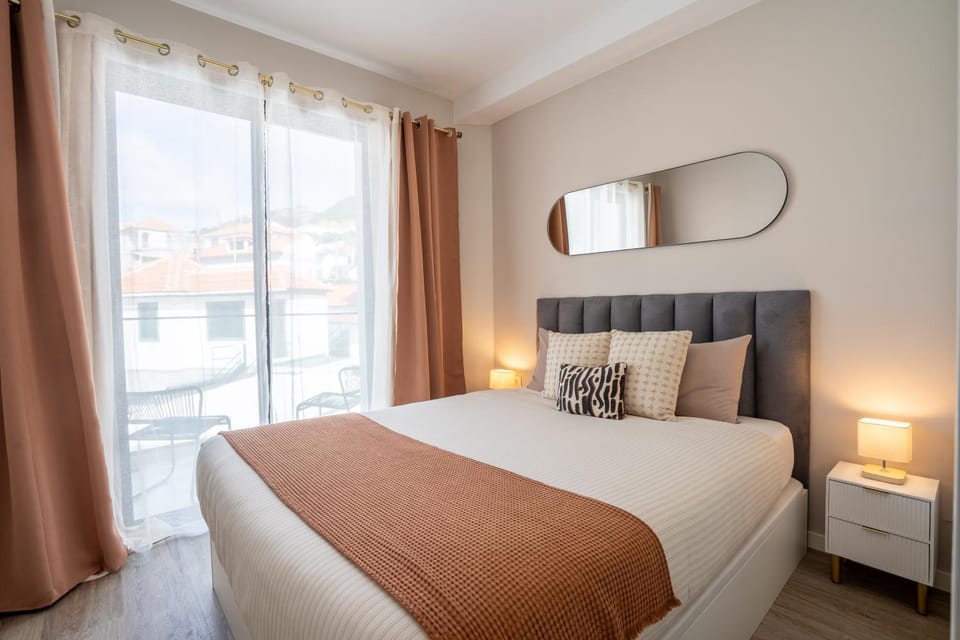 Golden Tide Apartment in Madeira District