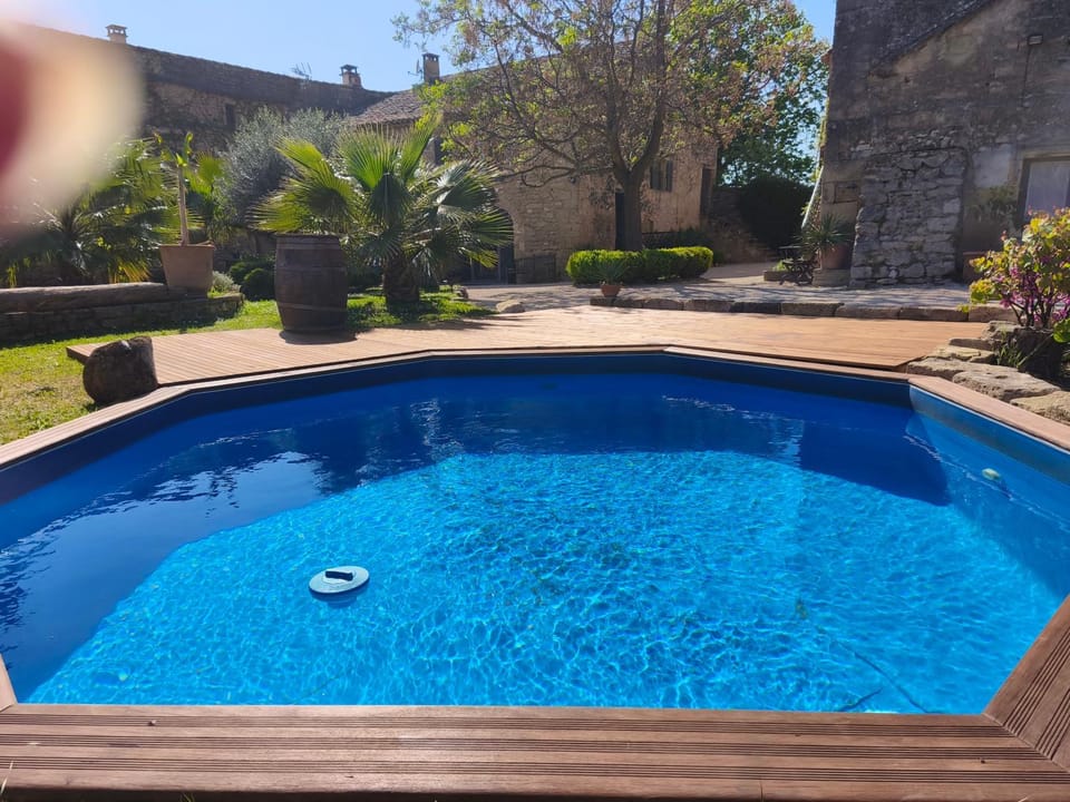 Maison d'hôte Mas de Castille entre Uzès et le pont du Gard Bed and Breakfast in Provence-Alpes-Côte d'Azur