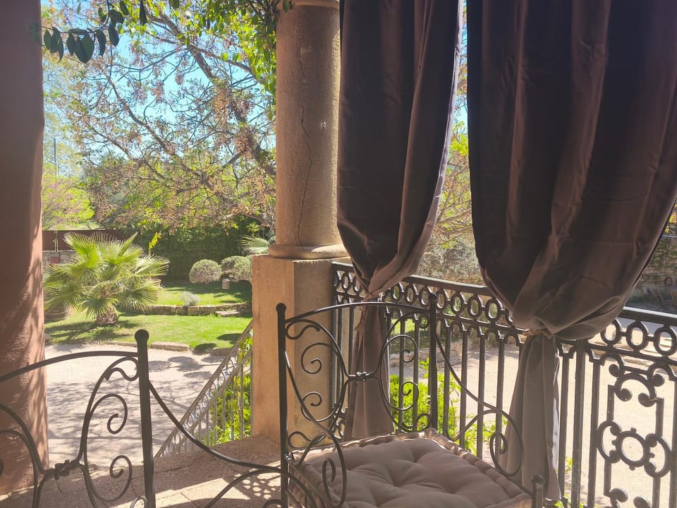 Maison d'hôte Mas de Castille entre Uzès et le pont du Gard Bed and Breakfast in Provence-Alpes-Côte d'Azur