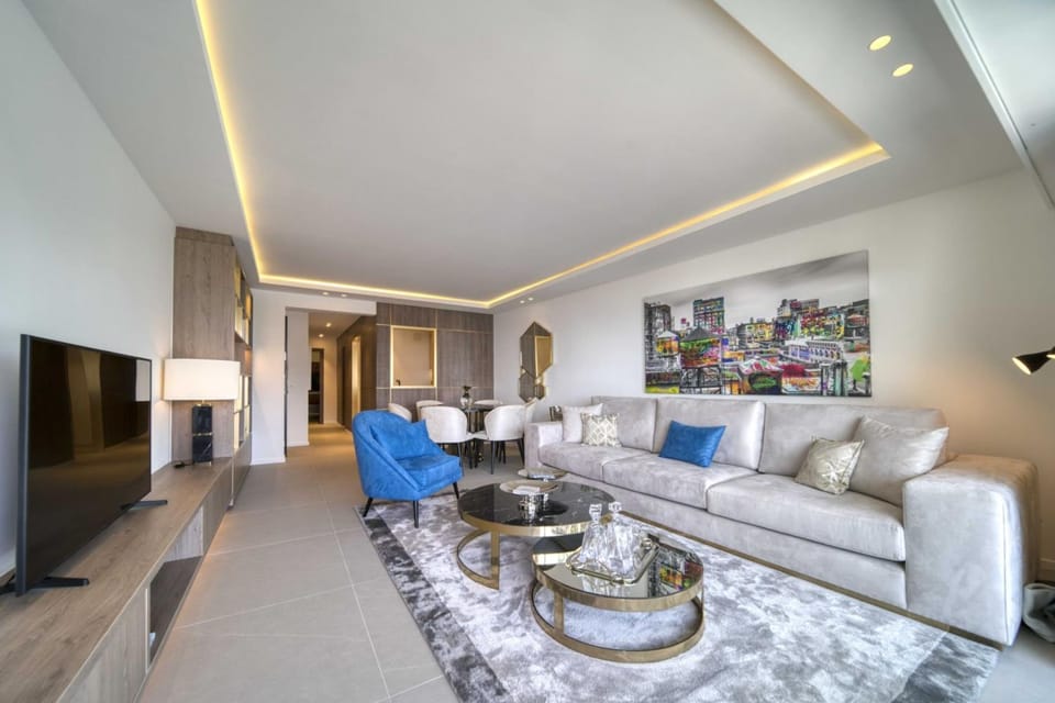 REF 1295 - Cannes Croisette - Sea view apartment for rent Apartment in Cannes